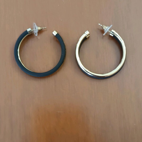 Stainless steel double-sided hoop earrings like new
