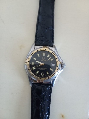Venus Sub Professional PH 200M men's diving watch, black leather strap