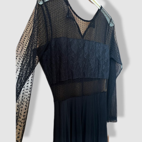 Maxi dress new with transparency and leg slit, size M