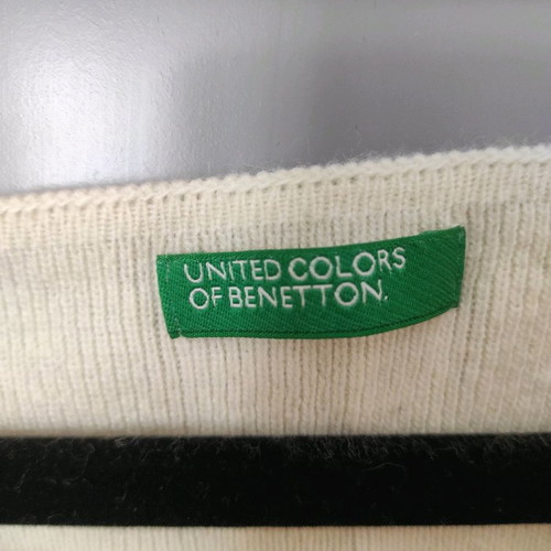 Μπλούζα μάλλινη αμάνικη United Colors of Benetton εκρού μέγεθος S like new