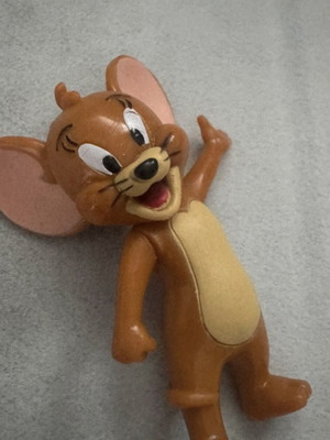 Jerry figure like new