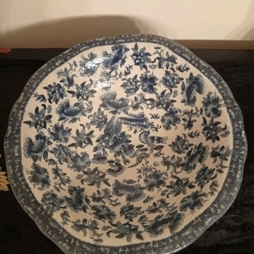 Blue and white porcelain plate and jug like new
