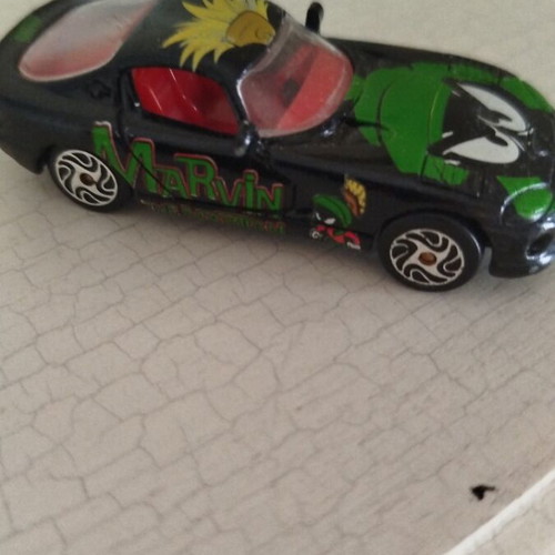 Marvin the Martian Dodge Viper 1996 toy car like new