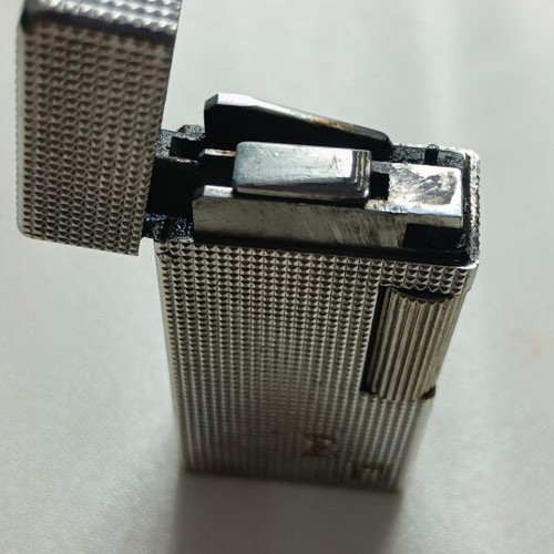 Αναπτήρας S.T.Dupont vintage μεταχειρισμένος με χαραγμένα αρχικά Σ.Μ.