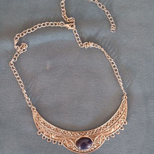 Retro steel necklace with blue stone, new
