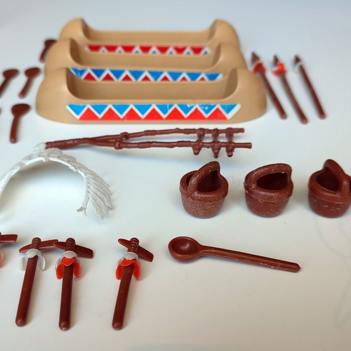 Playmobil 3251 Indian Family with Canoe parts used, 21 pieces