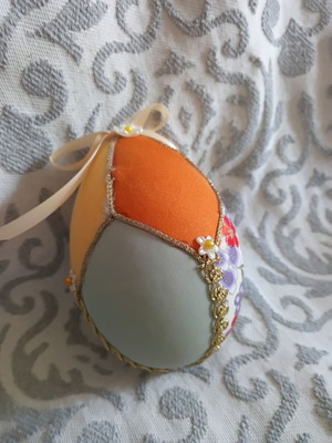 Colorful handmade decorative Easter egg 10cm like new