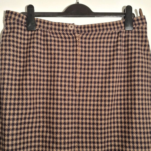 Checked skirt like new, dark brown with blue, alpha line, size L
