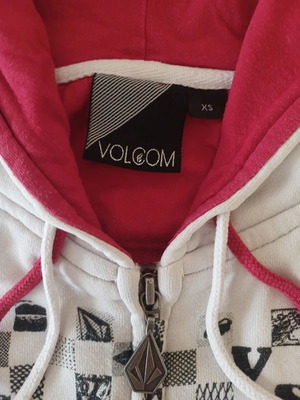 Volcom jacket XS used, black and white
