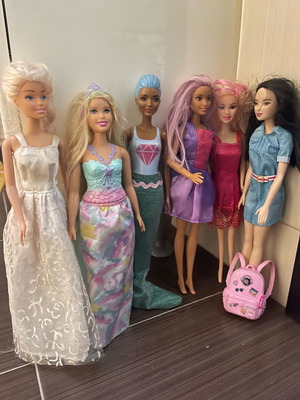 Barbie dolls used, pack of 6 in excellent condition