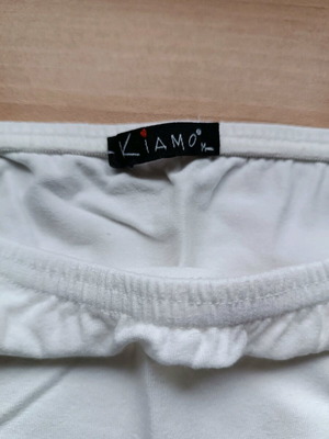 White strapless blouse slightly used, size M