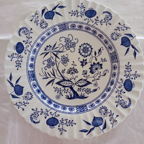 Wedgwood & Co Ltd Satsuma plate like new, English porcelain