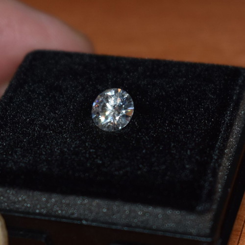 Moissanite 1.00 Carat Lab-Created with Certificate New