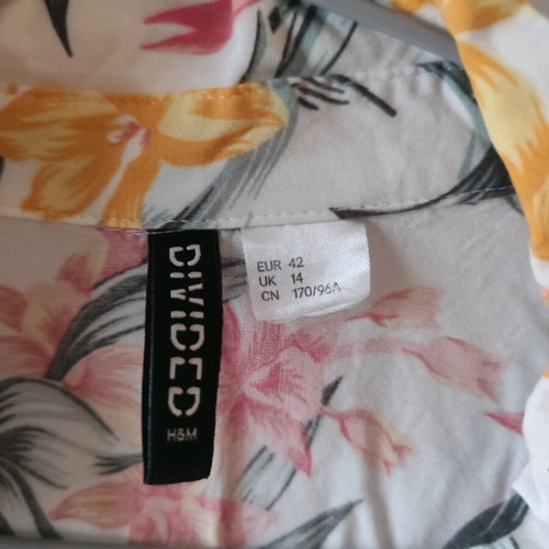 H&M Divided sleeveless shirt with tropical floral print like new
