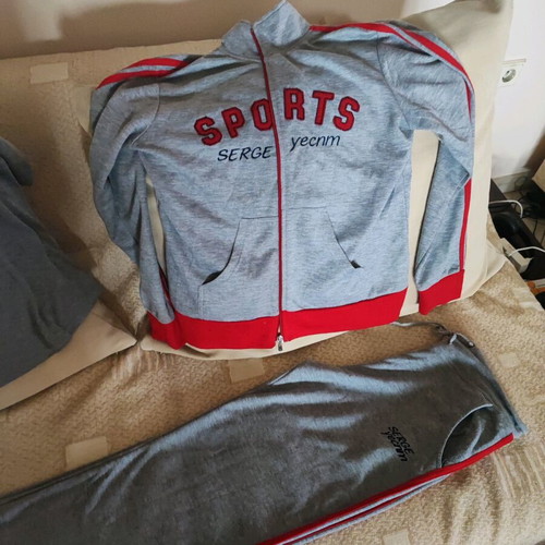 Tracksuit set used with pants, blouse and jacket gray-red