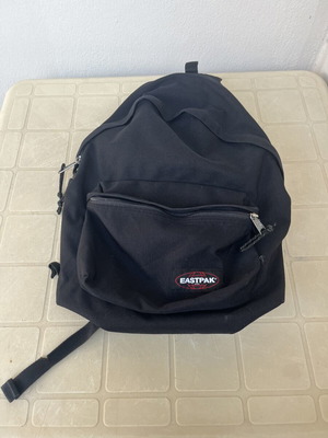Τσάντα πλάτης Eastpak μαύρη σαν καινούργιο