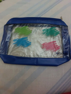 Plastic pencil case like new