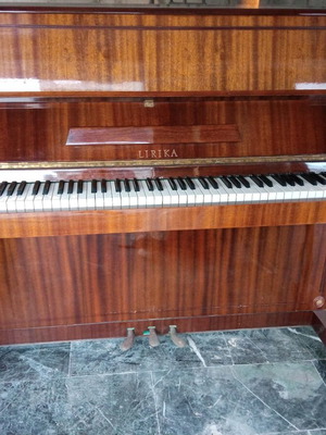 Lirika Upright Piano like new Russian