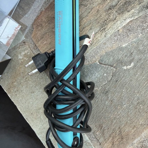 GAMMAPIU Rainbow Nylon Sky Blue Hair Straightener like new