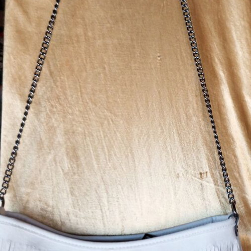 Allo shoulder bag like new, white with fringes, zipper broken