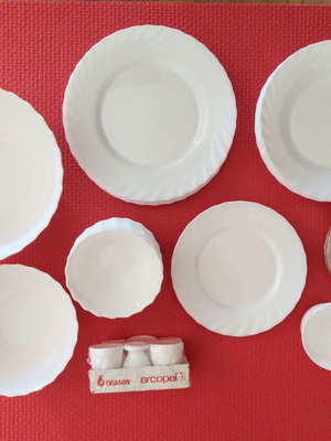 Arcopal Trianon 44-piece tableware set new, vintage opaline