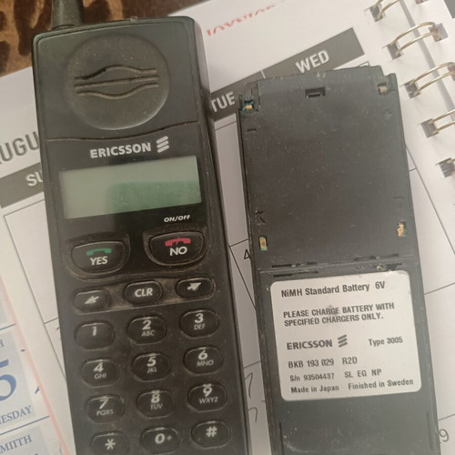 Sony Ericsson PH388 collectible mobile phone used