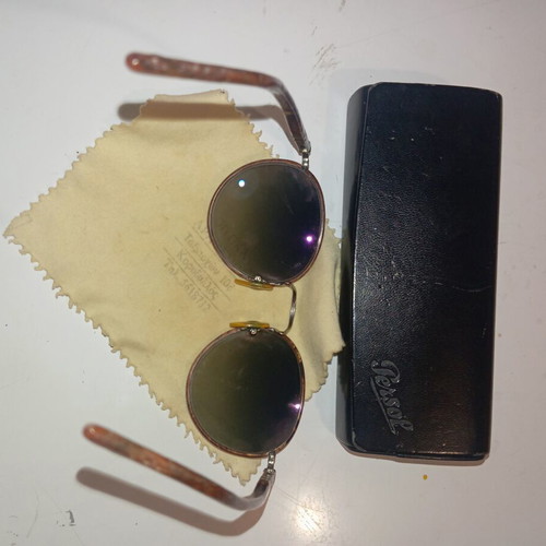 Persol unisex sunglasses like new, brown