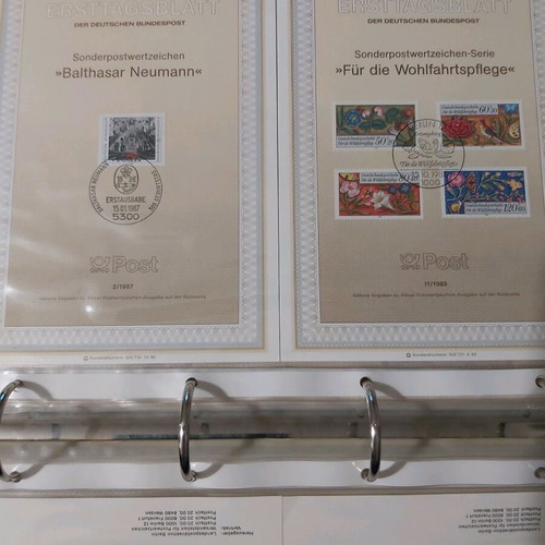 Άλμπουμ με κρίκους 33 διαφάνειες με γερμανικά ΕΤΒ σαν καινούργιο