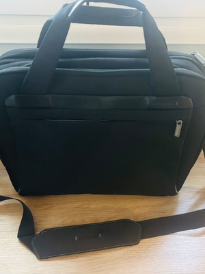 Samsonite Business Laptop Bag σαν καινούργιο, TSA friendly, πολυθάλαμη μαύρη