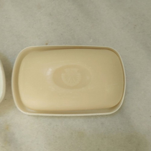 Hilton soap dish used