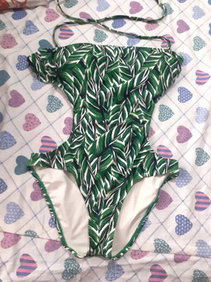 Pretty Me swimsuit size M 38 10 green and white like new unused