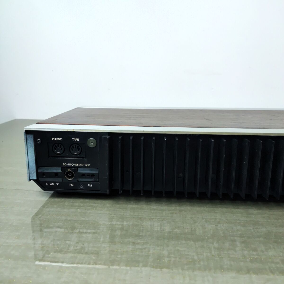 Bang and Olufsen Beomaster 901 vintage… - € 140,00 - Vendora.cy