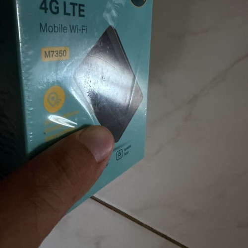 TP-LINK M7350 v4 4G portable Wi-Fi hotspot new