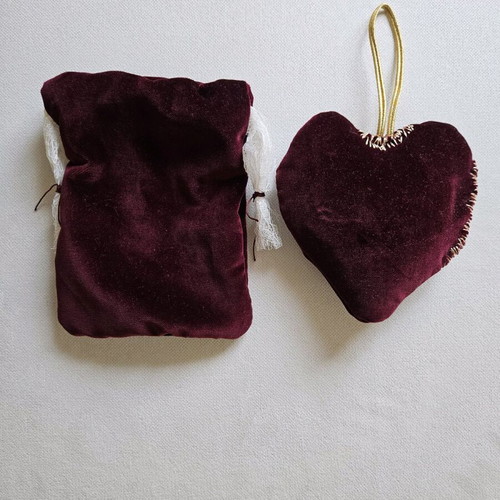 Handmade velvet heart and pouch set new