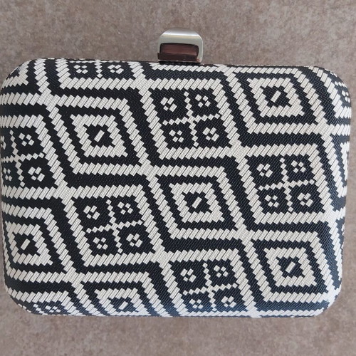 Zara shoulder bag new with chain and ethnic design