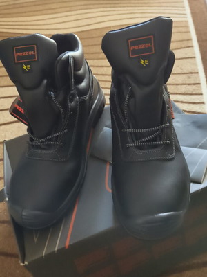 Work boots electrician new, size 43