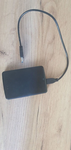 Toshiba 1TB Εξωτερικός Σκληρός Δίσκος USB – Λειτουργικός, σε καλή κατάσταση