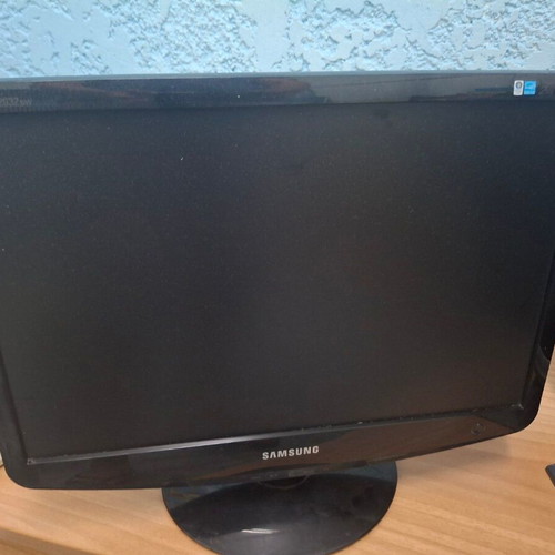 Samsung SyncMaster 2032BW 20" LCD monitor used