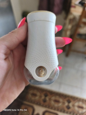 Glade plug-in electric air freshener device like new