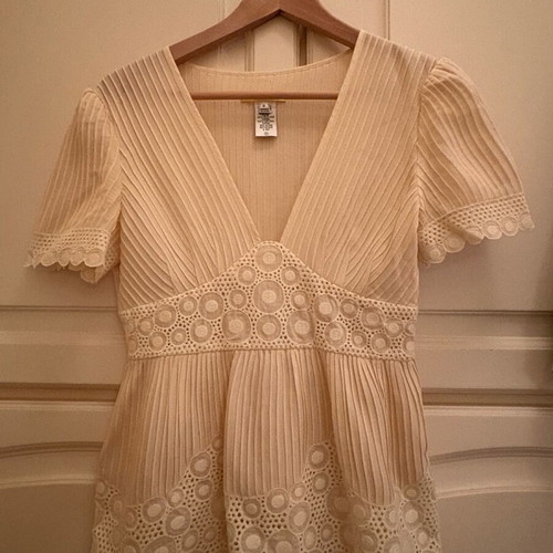 Catherine Malandrino V neck beige blouse like new