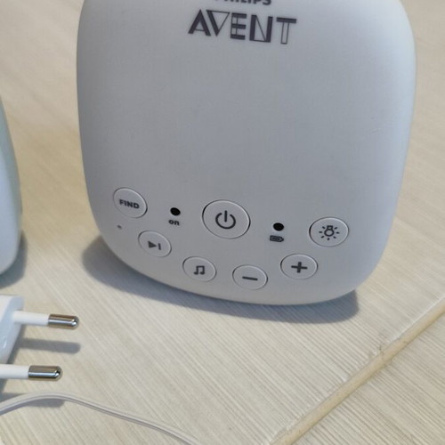 Philips Wireless Baby Monitor with Two-Way Communication and Lullabies like new