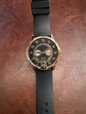 Dolce & Gabbana women's watch used, black, battery needed