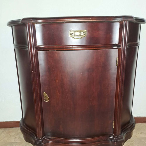 Small wooden buffet like new