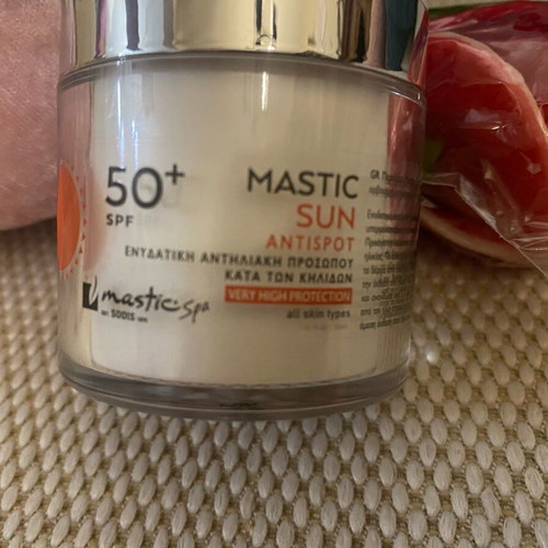 Mastic Spa Sunscreen and Moisturizing Face Cream new