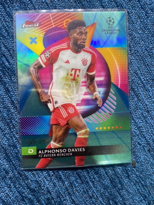 Κάρτα Topps Finest Alphonso Davies FC Bayern München αριθμημένη