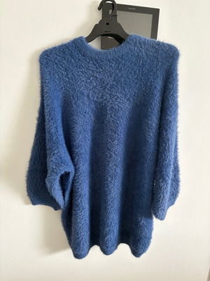 Bershka oversized fluffy sweater blue in excellent condition