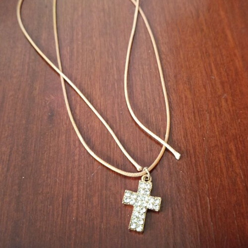 Necklace with cross like new