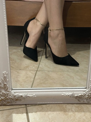 Shein black high heel pumps