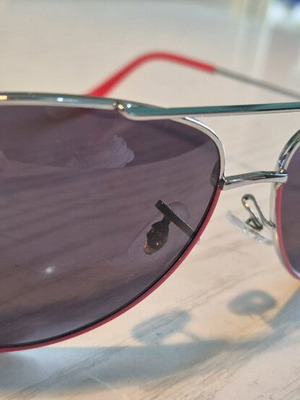 Pink sunglasses like new