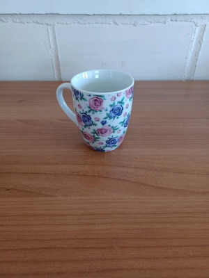 Adler mug with roses like new with inscription